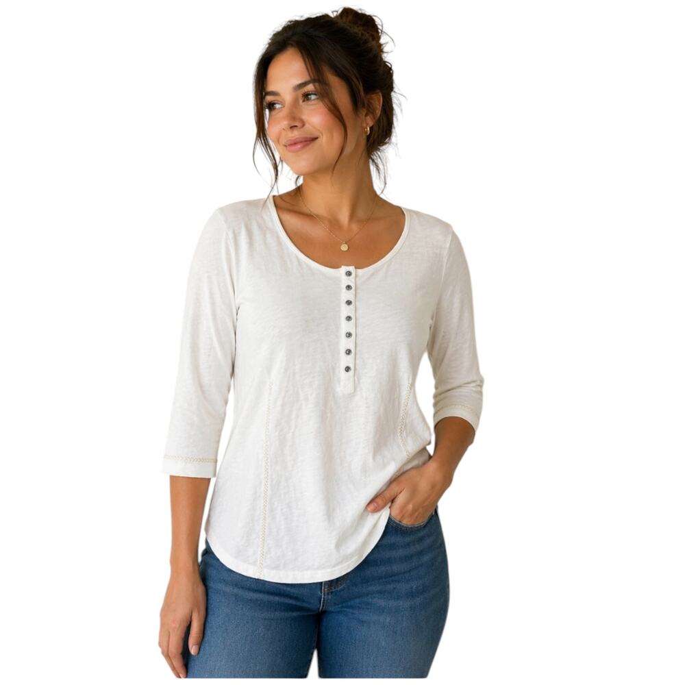 Sundance Gentle Stitch Henley. It features a classic button-down placket Size M